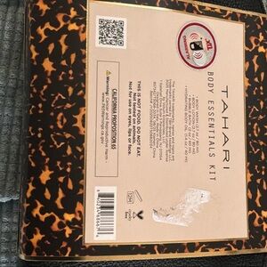 Tahari Body Essentials Kit - Black and Brown